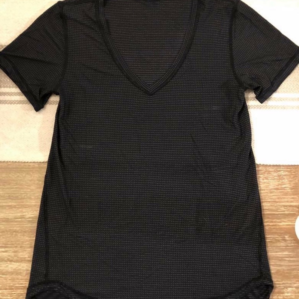 Lululemon top